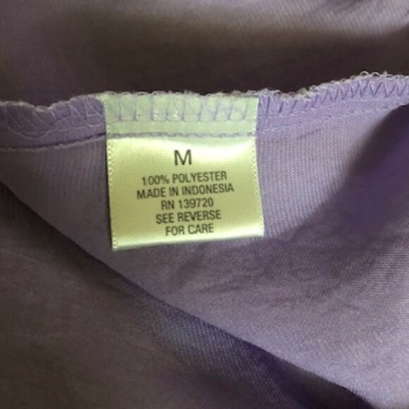 Beautiful Lavender Blouse - size Medium - Picture 8 of 8